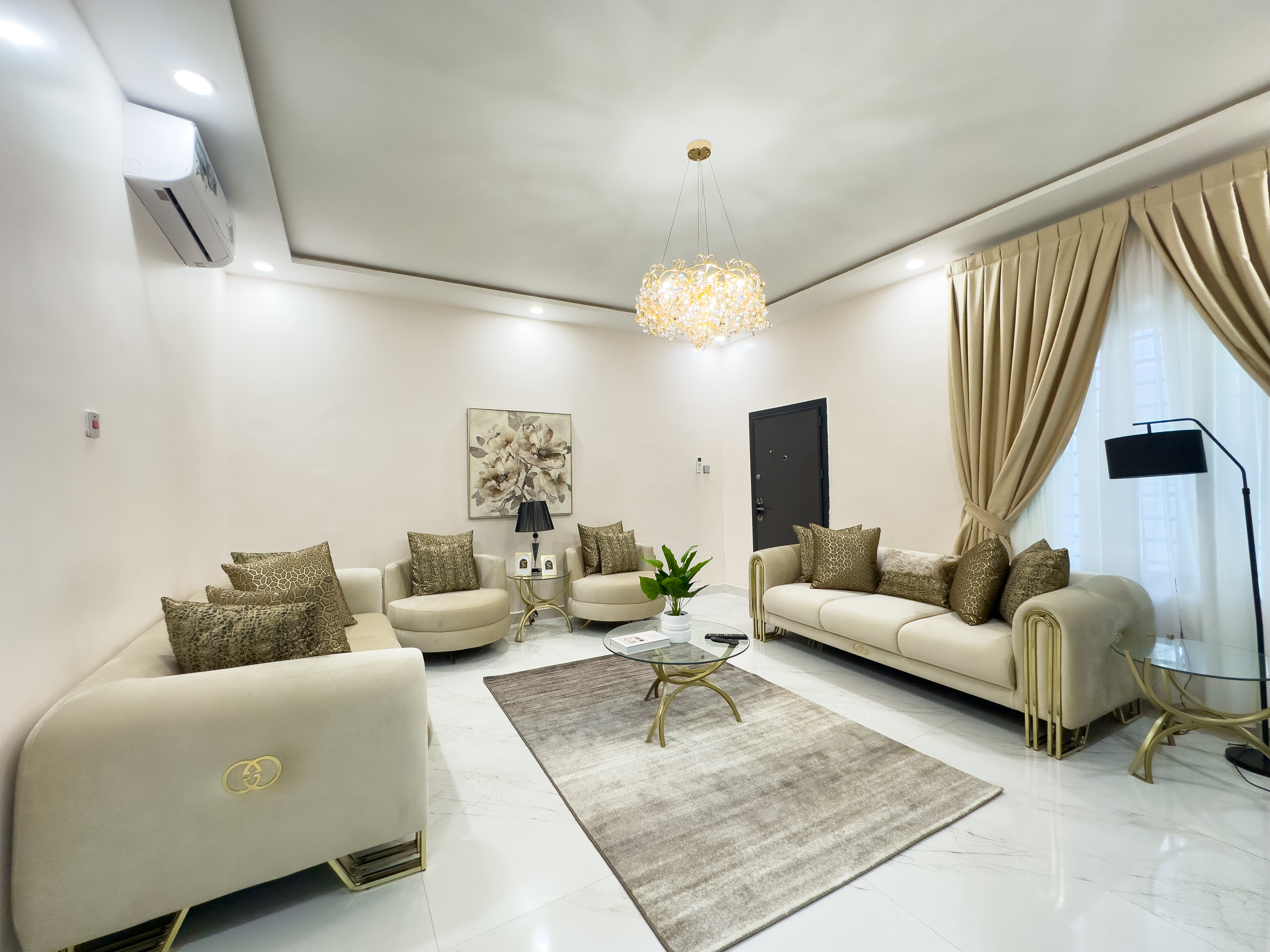 THE SHAUN SUITE (1 BEDROOM )